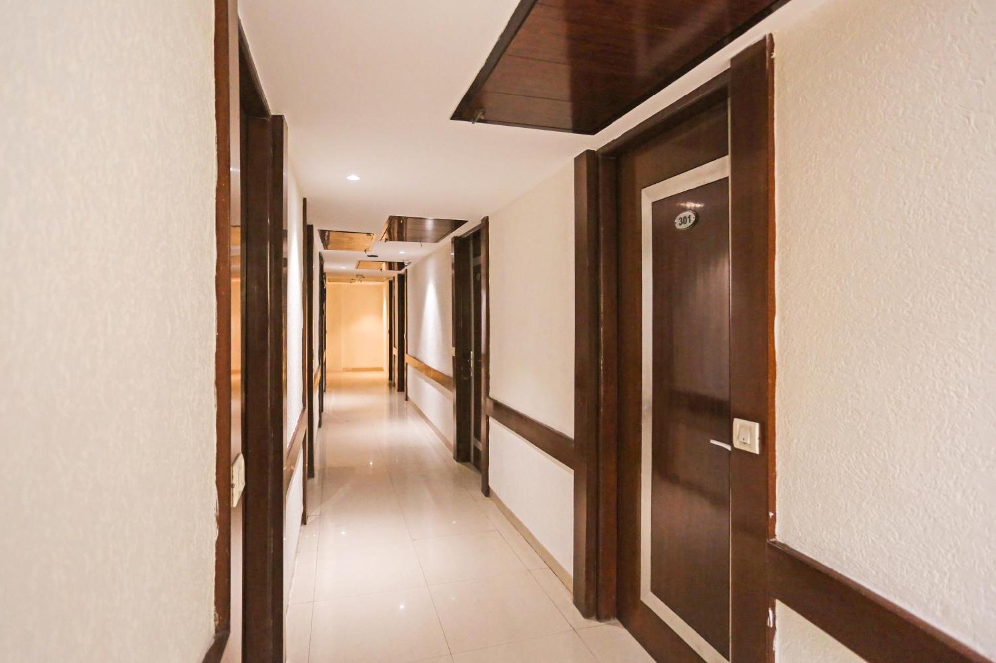 Hotel Silky Palace Near Igi Airportt New Delhi Eksteriør bilde