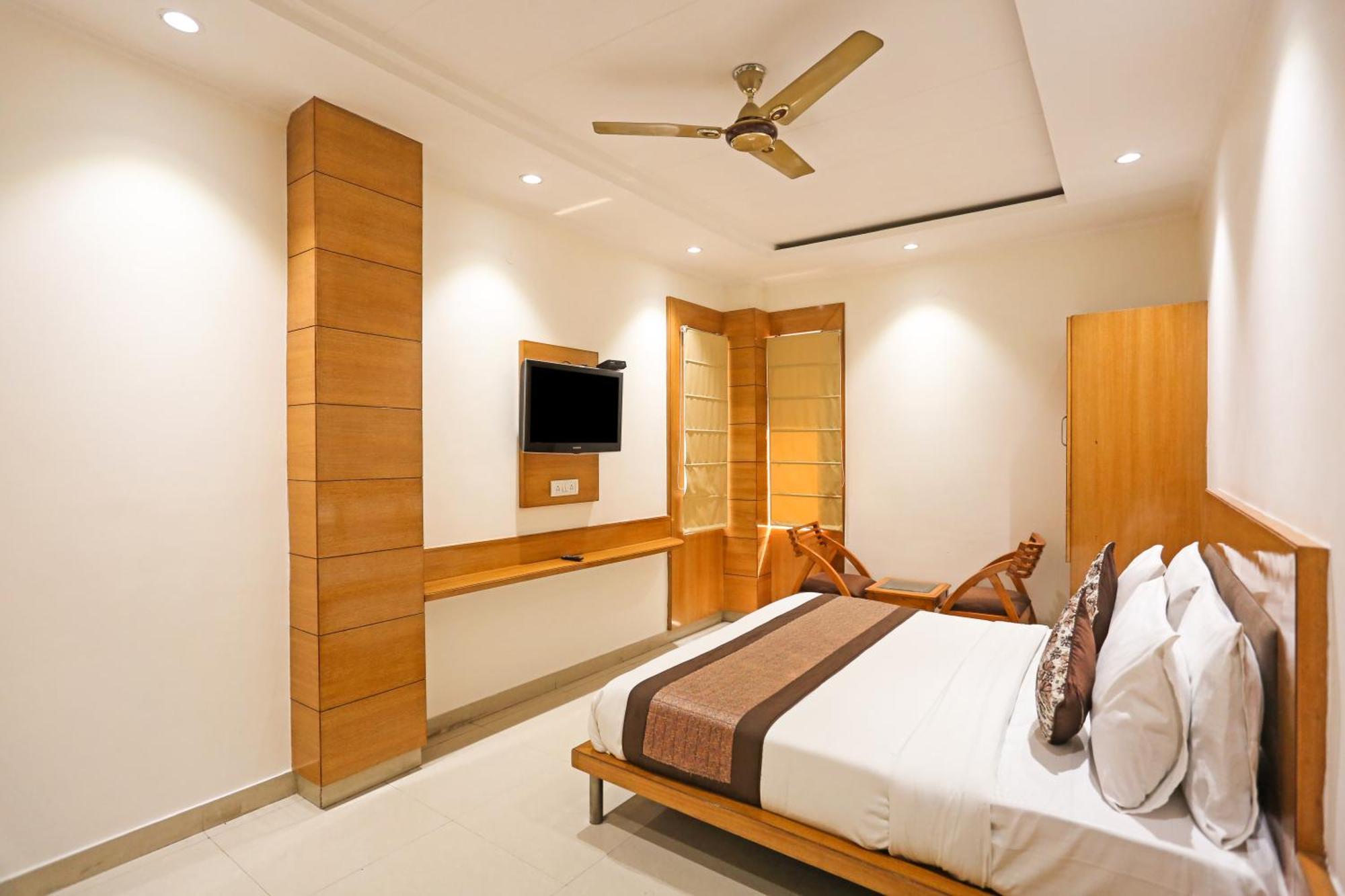 Hotel Silky Palace Near Igi Airportt New Delhi Eksteriør bilde