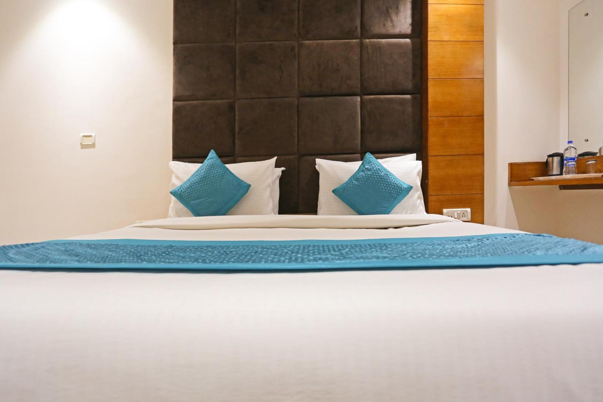 Hotel Silky Palace Near Igi Airportt New Delhi Eksteriør bilde