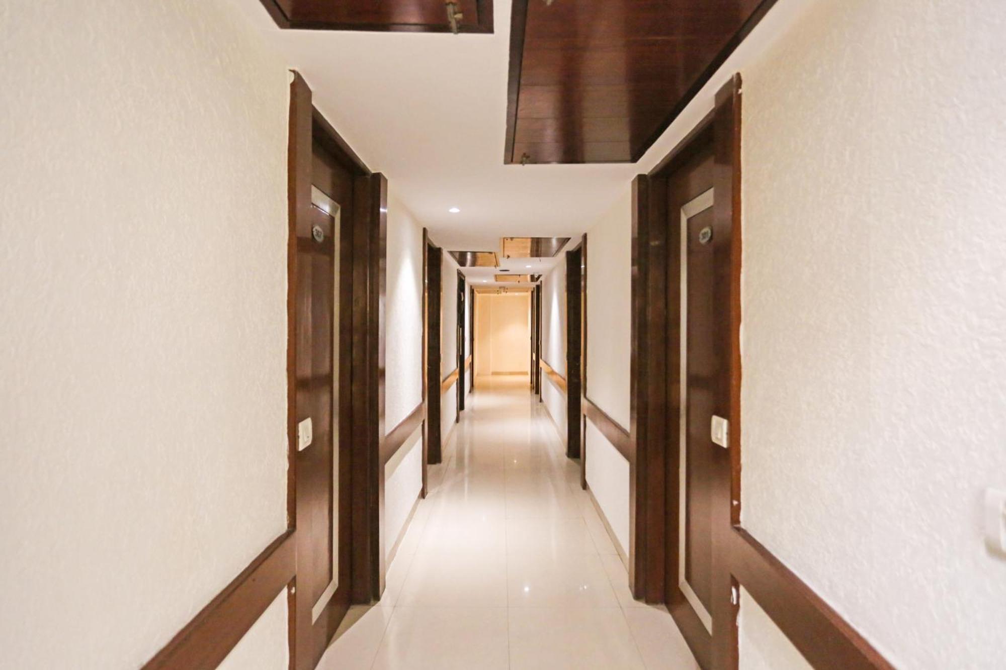 Hotel Silky Palace Near Igi Airportt New Delhi Eksteriør bilde