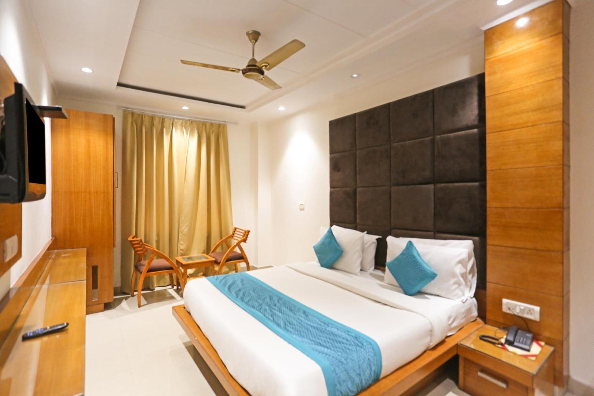 Hotel Silky Palace Near Igi Airportt New Delhi Eksteriør bilde