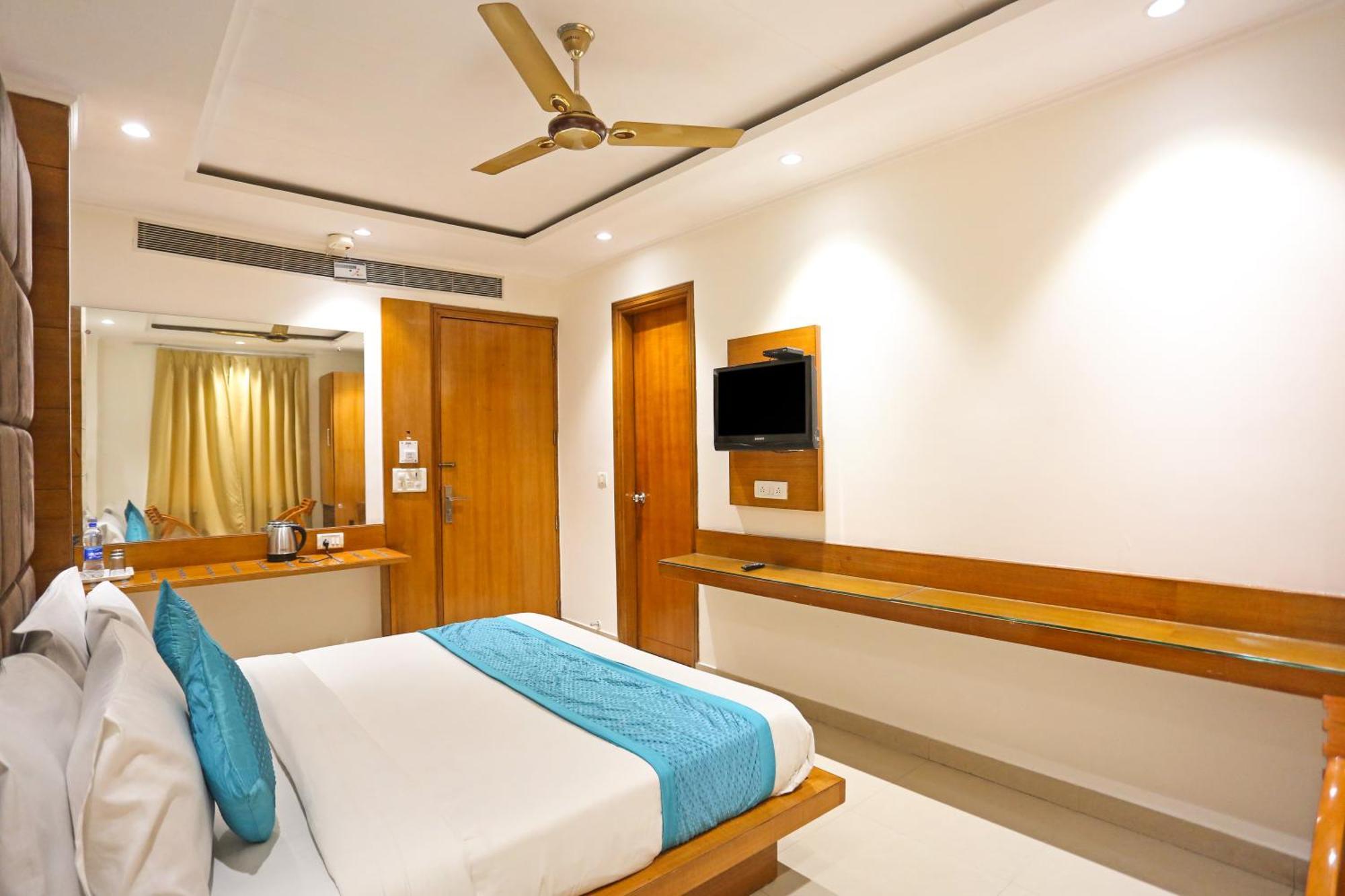 Hotel Silky Palace Near Igi Airportt New Delhi Eksteriør bilde