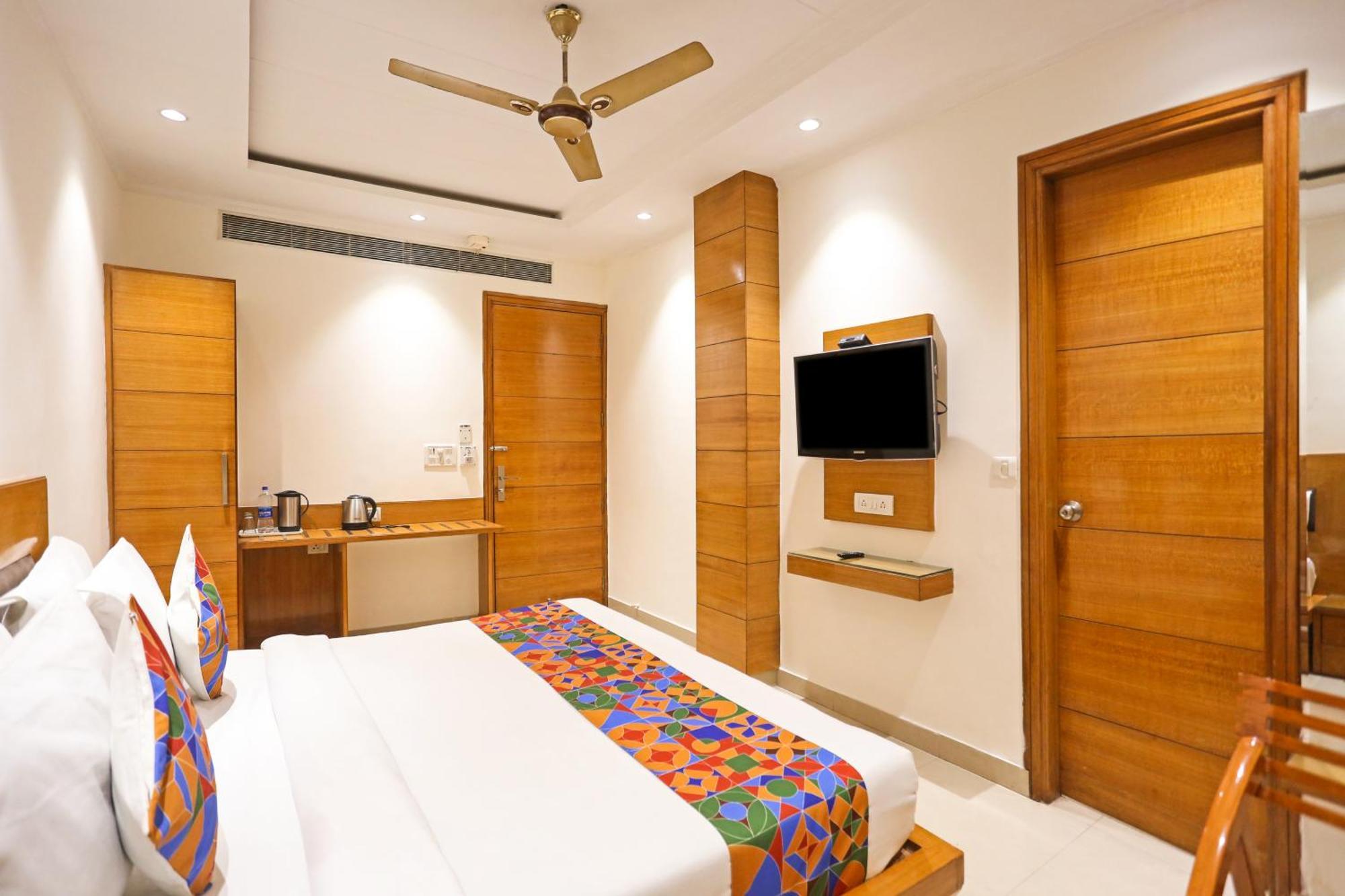 Hotel Silky Palace Near Igi Airportt New Delhi Eksteriør bilde