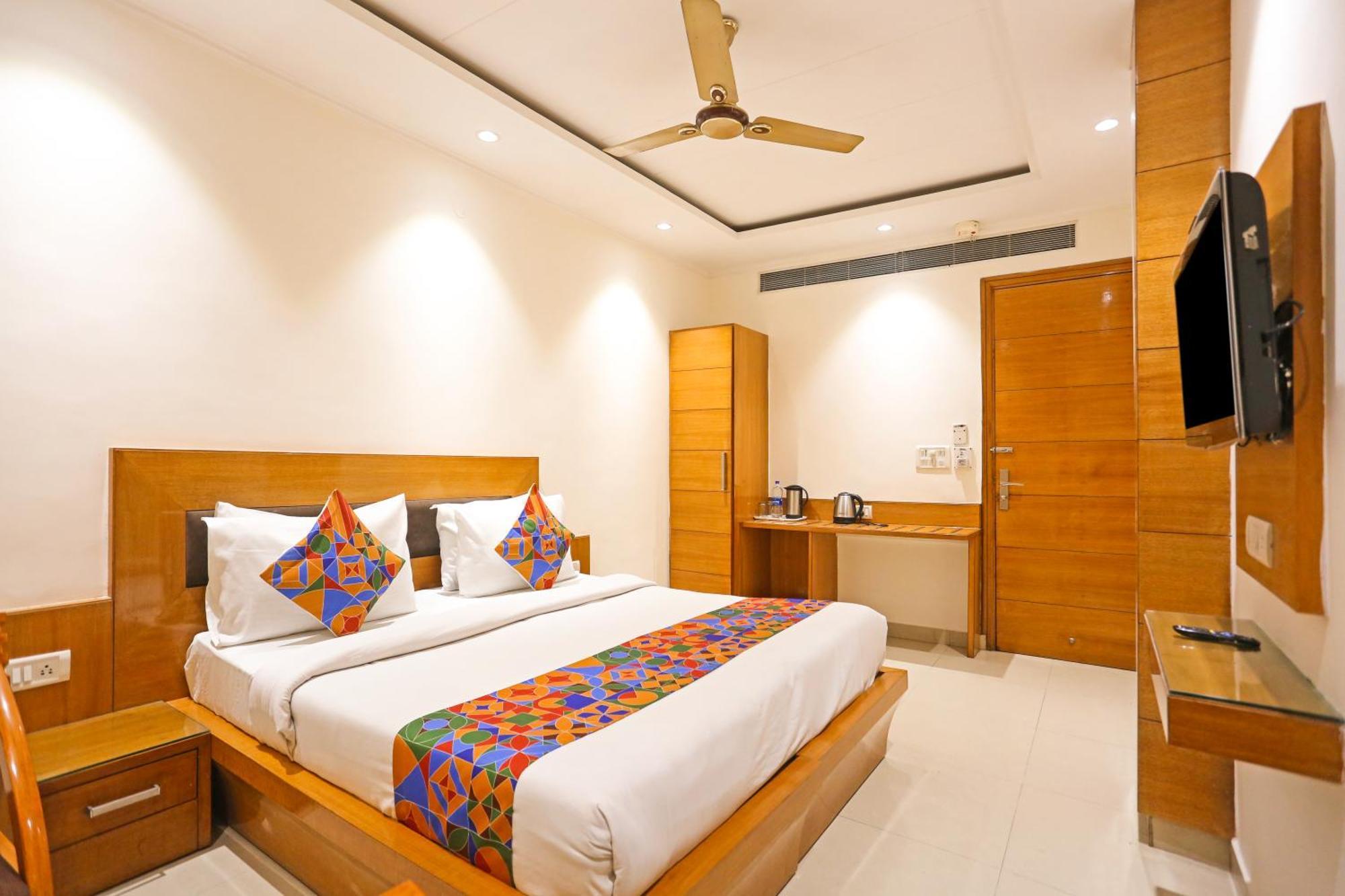 Hotel Silky Palace Near Igi Airportt New Delhi Eksteriør bilde