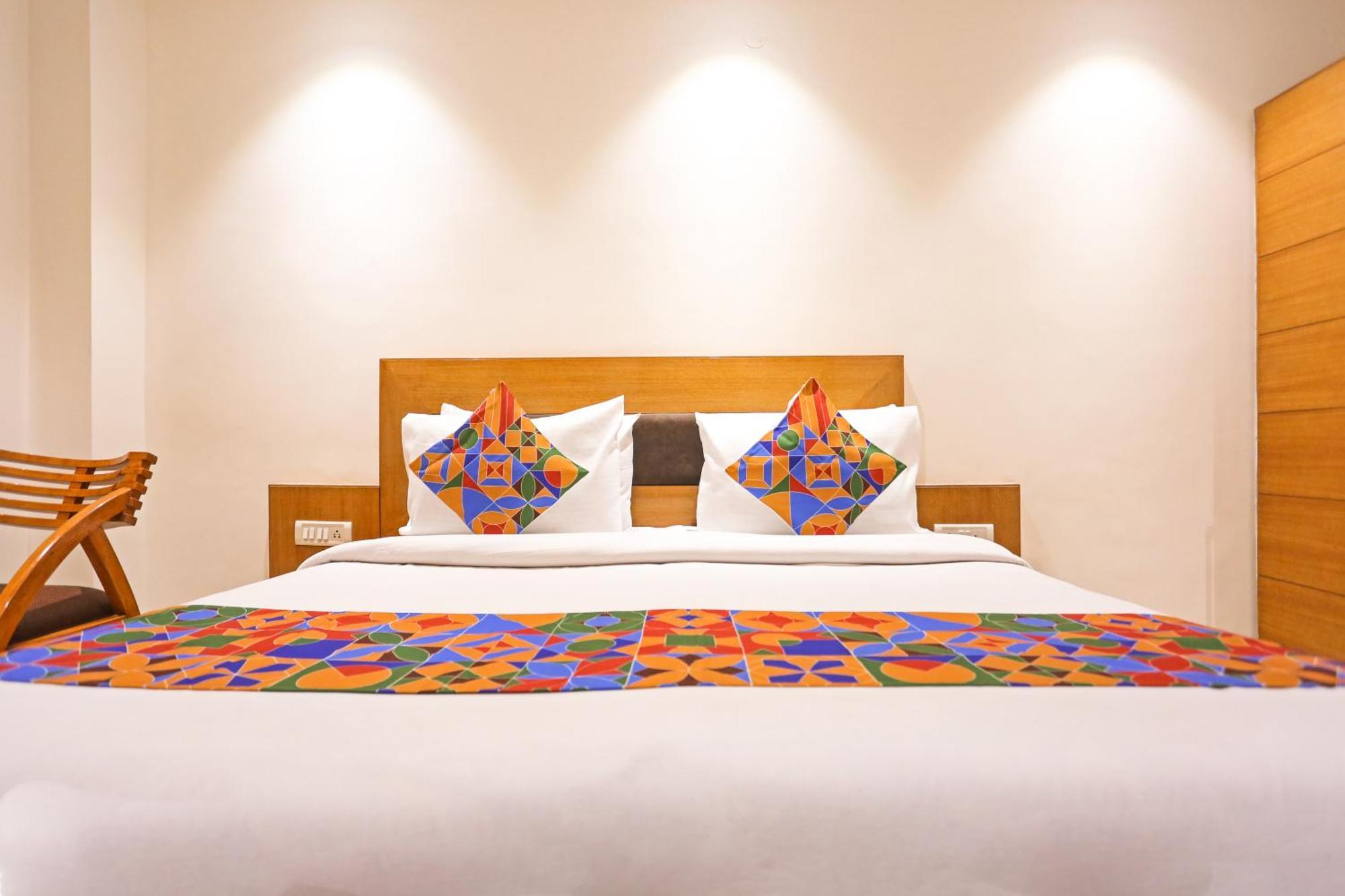 Hotel Silky Palace Near Igi Airportt New Delhi Eksteriør bilde