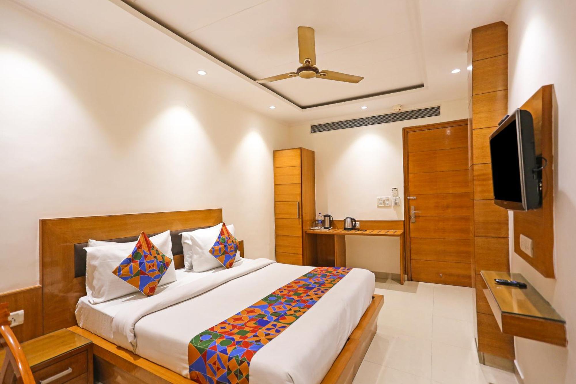 Hotel Silky Palace Near Igi Airportt New Delhi Eksteriør bilde